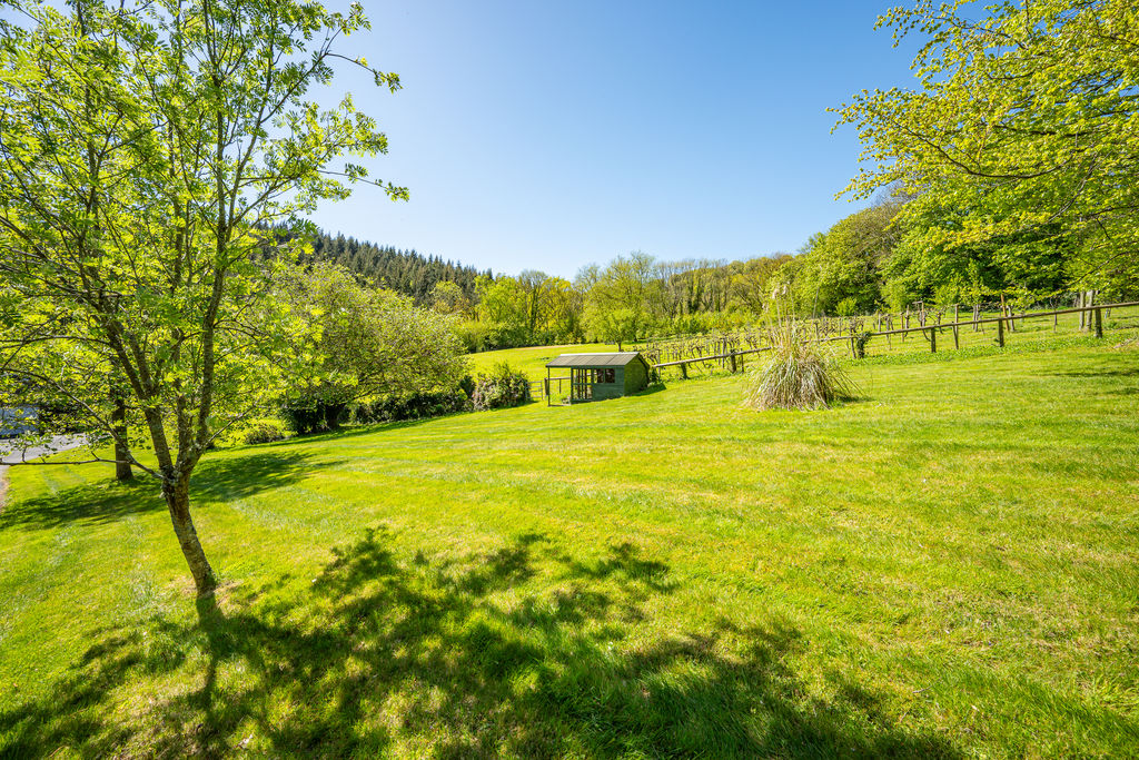 Grounds- click for photo gallery